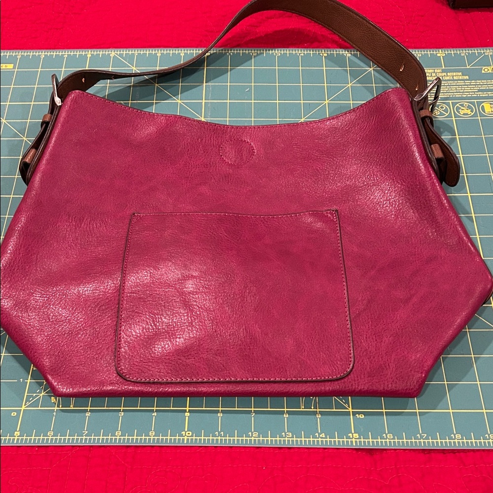 Elegant Magenta Vegan Leather Tote with Shoulder Bag
